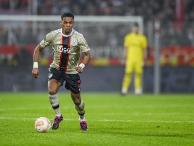 开云官方包含阿贾克斯内部会议纪要流出：加时末段远射贴柱；法甲使命明确；轮换策略成焦点的词条